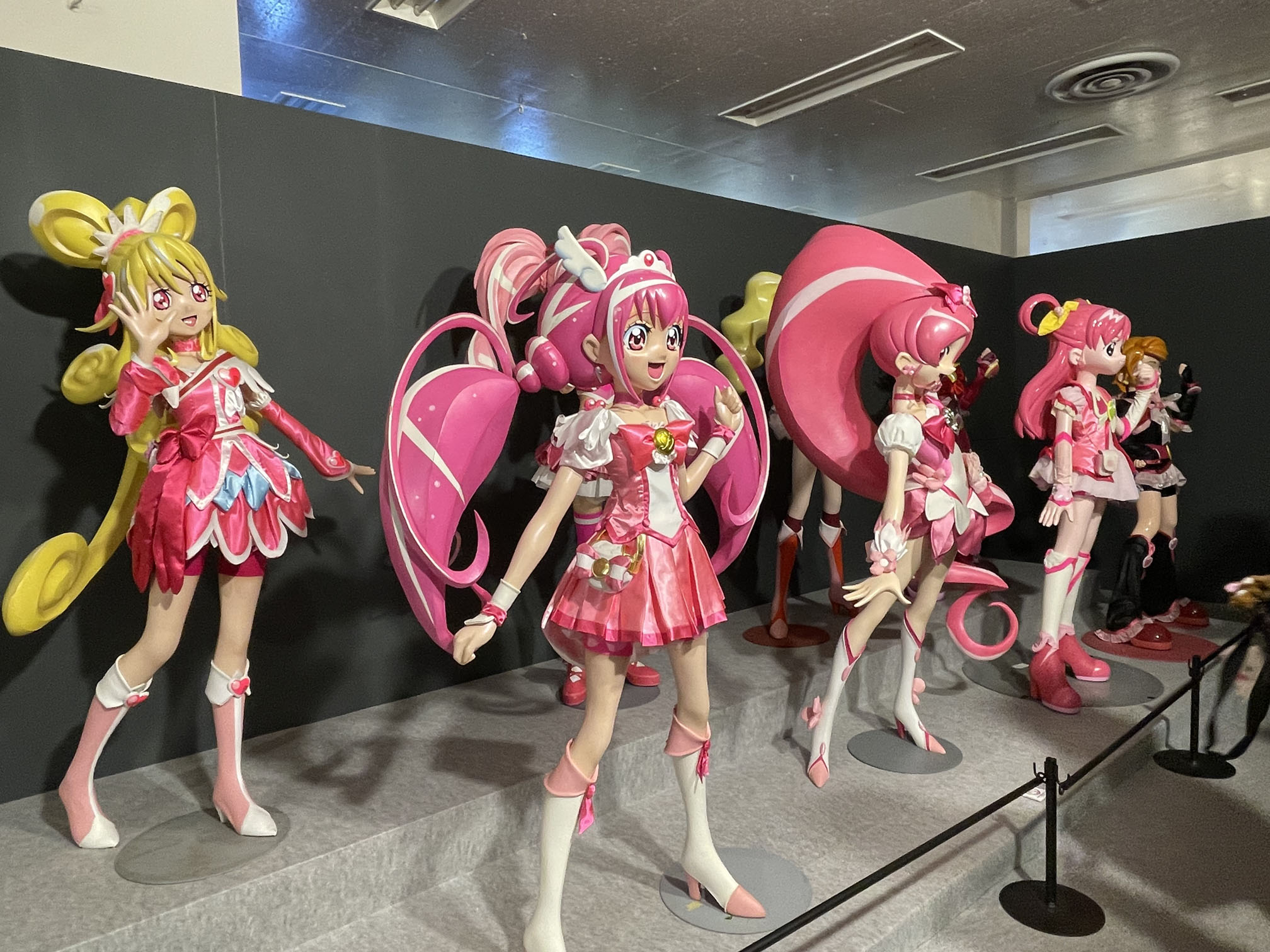 プリキュア等身大フィギュア3